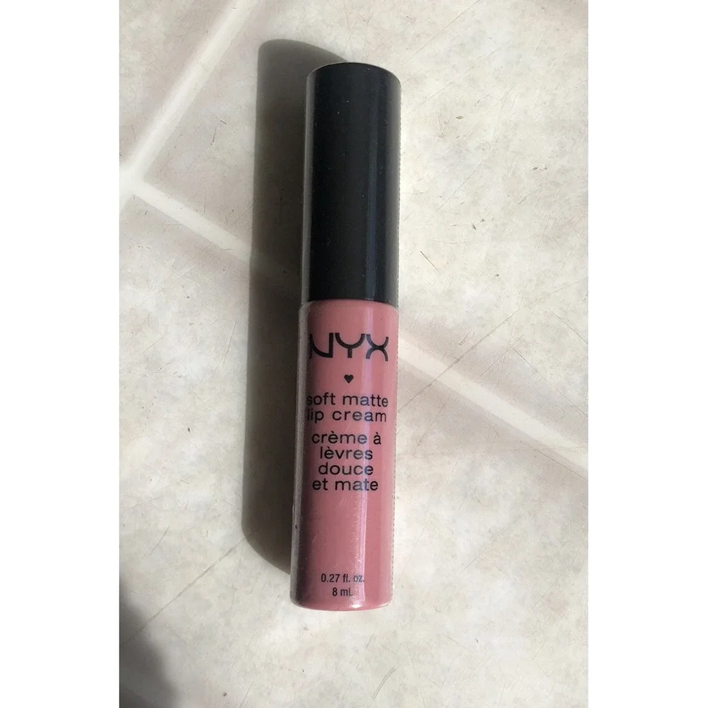 NEW‎ NYX Cosmetics Lip Cream SEALED FREE US SHIPPING SMLC06 ISTANBUL Soft Matte